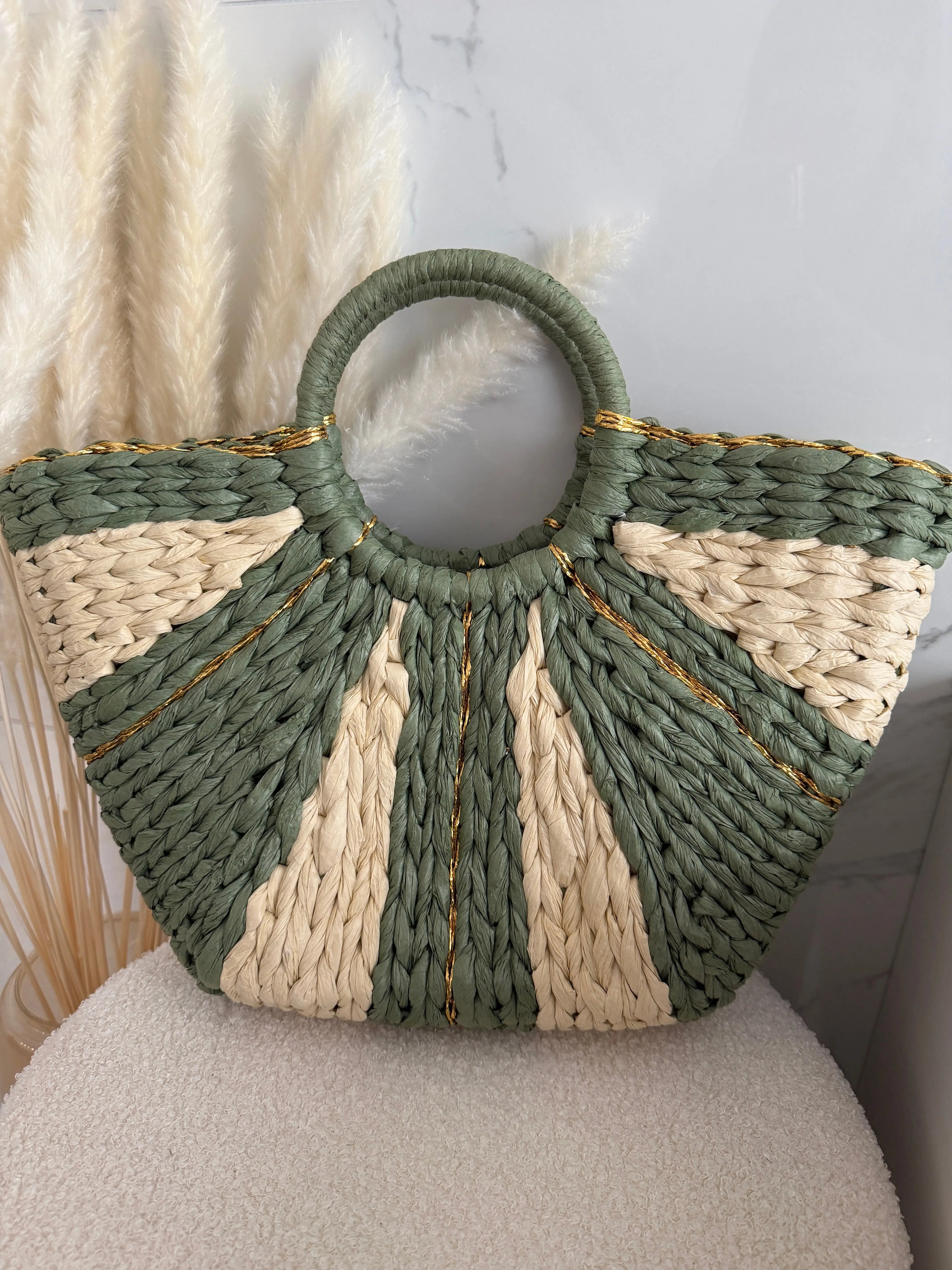 Sac à main bohème tressé Kaki – Éclat doré Maddy & Co