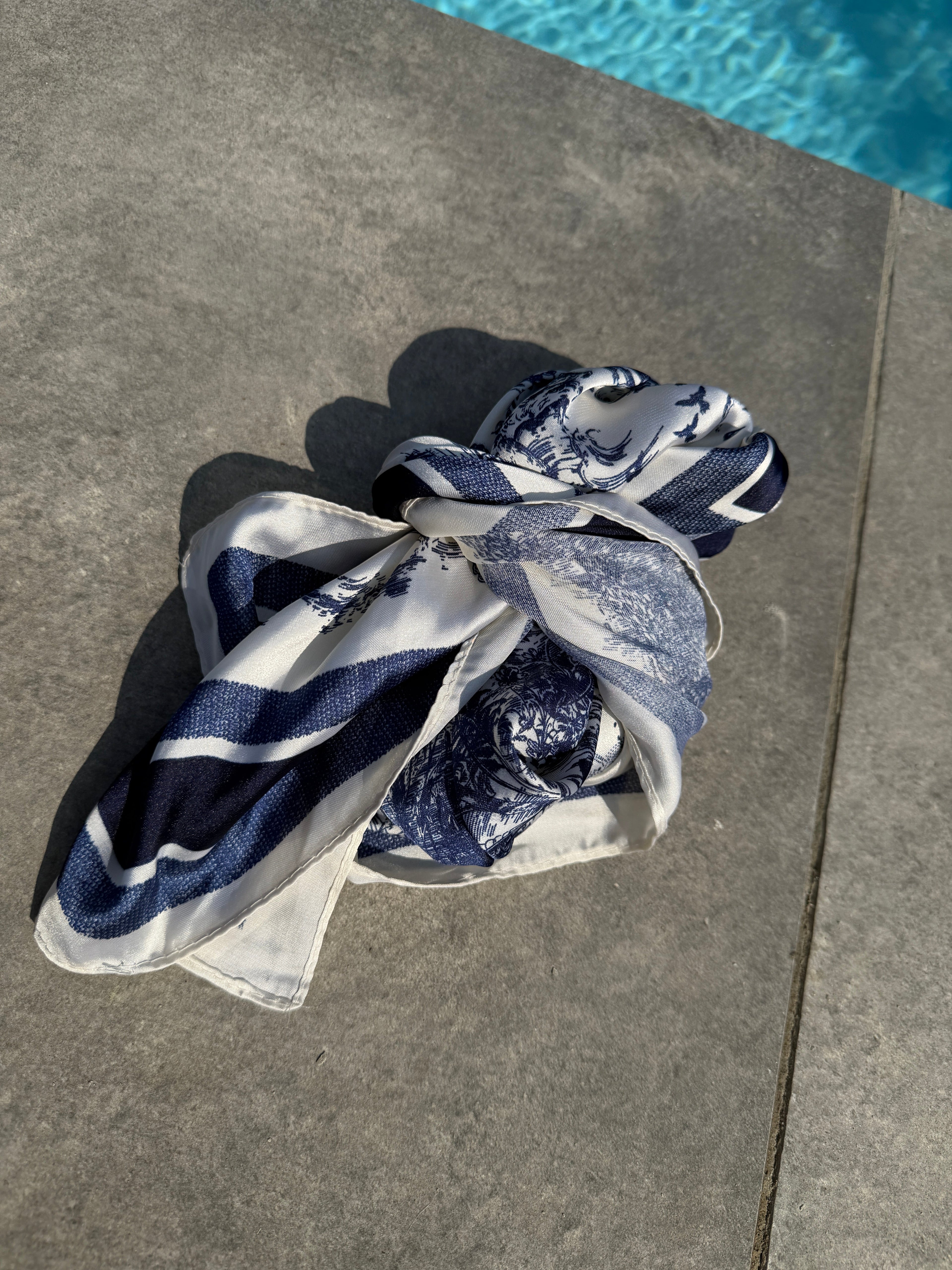 Foulard carré imprimé - Bleu Maddy & Co
