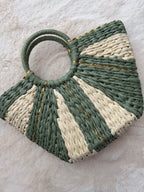 Sac à main bohème tressé Kaki – Éclat doré Maddy & Co