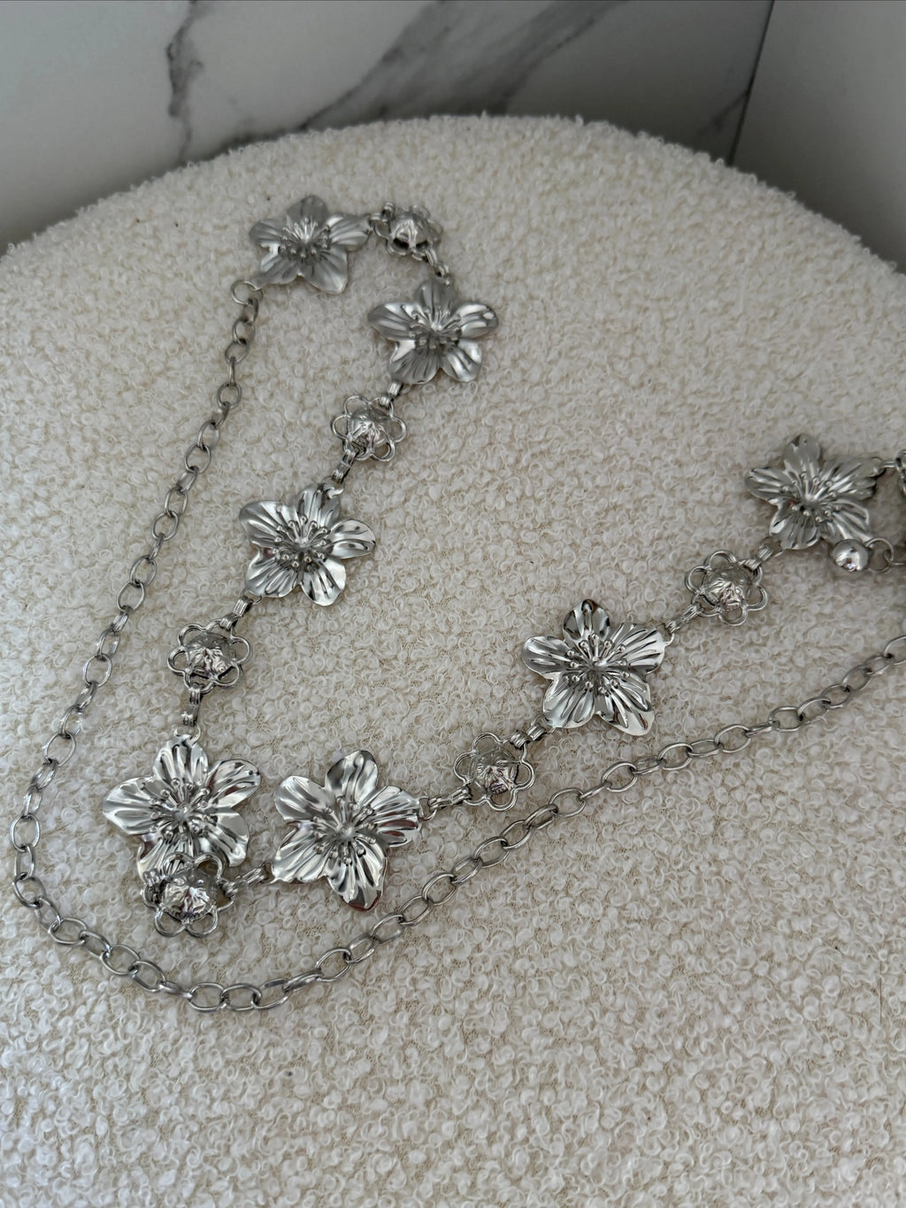 Ceinture chaîne fleur  - Argenté Maddy & Co