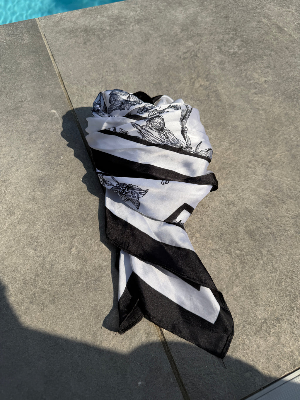 Foulard carré imprimé - Noir Maddy & Co