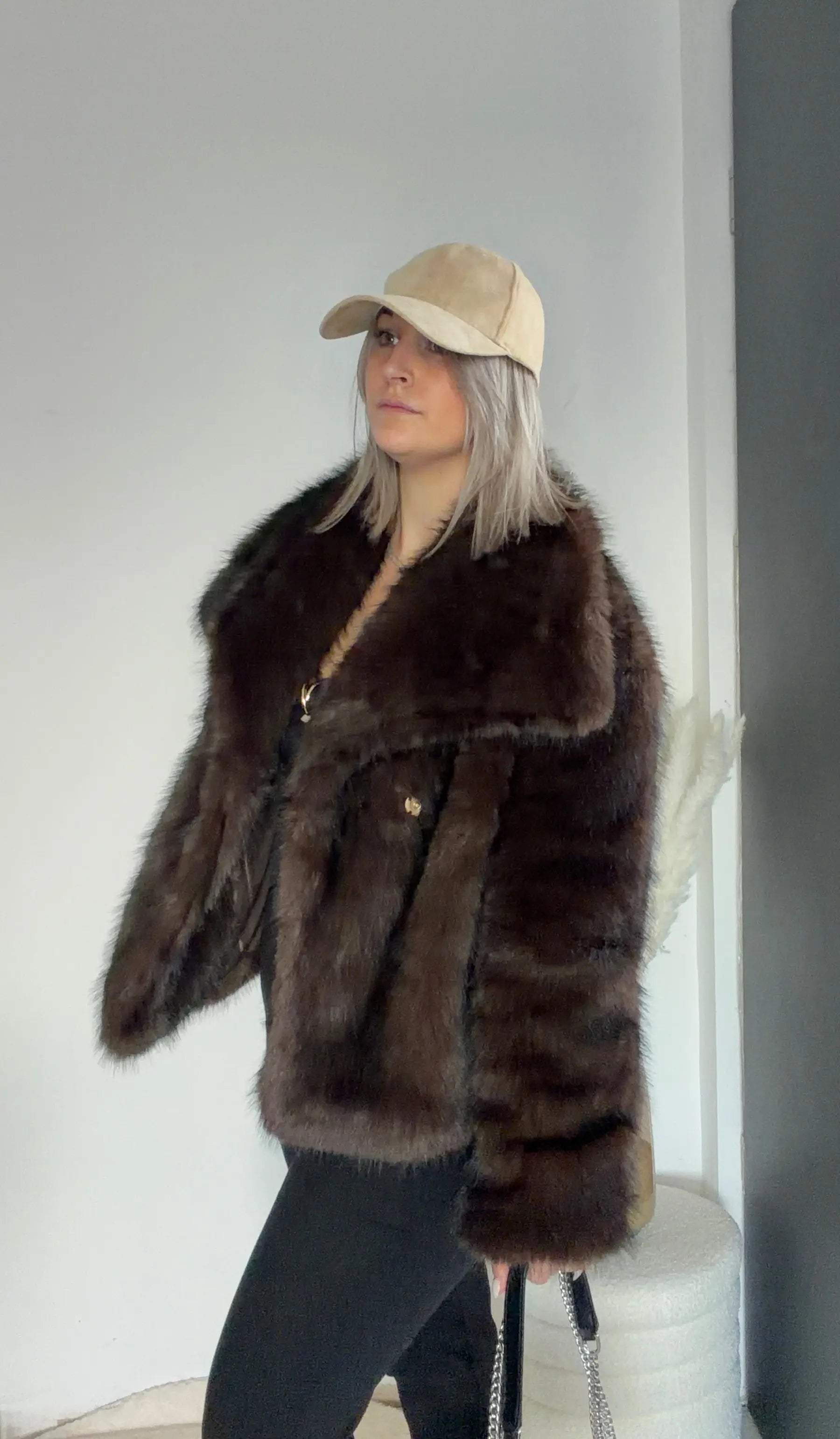 Le manteau ALMA - pièce incontournable de l'hiver 