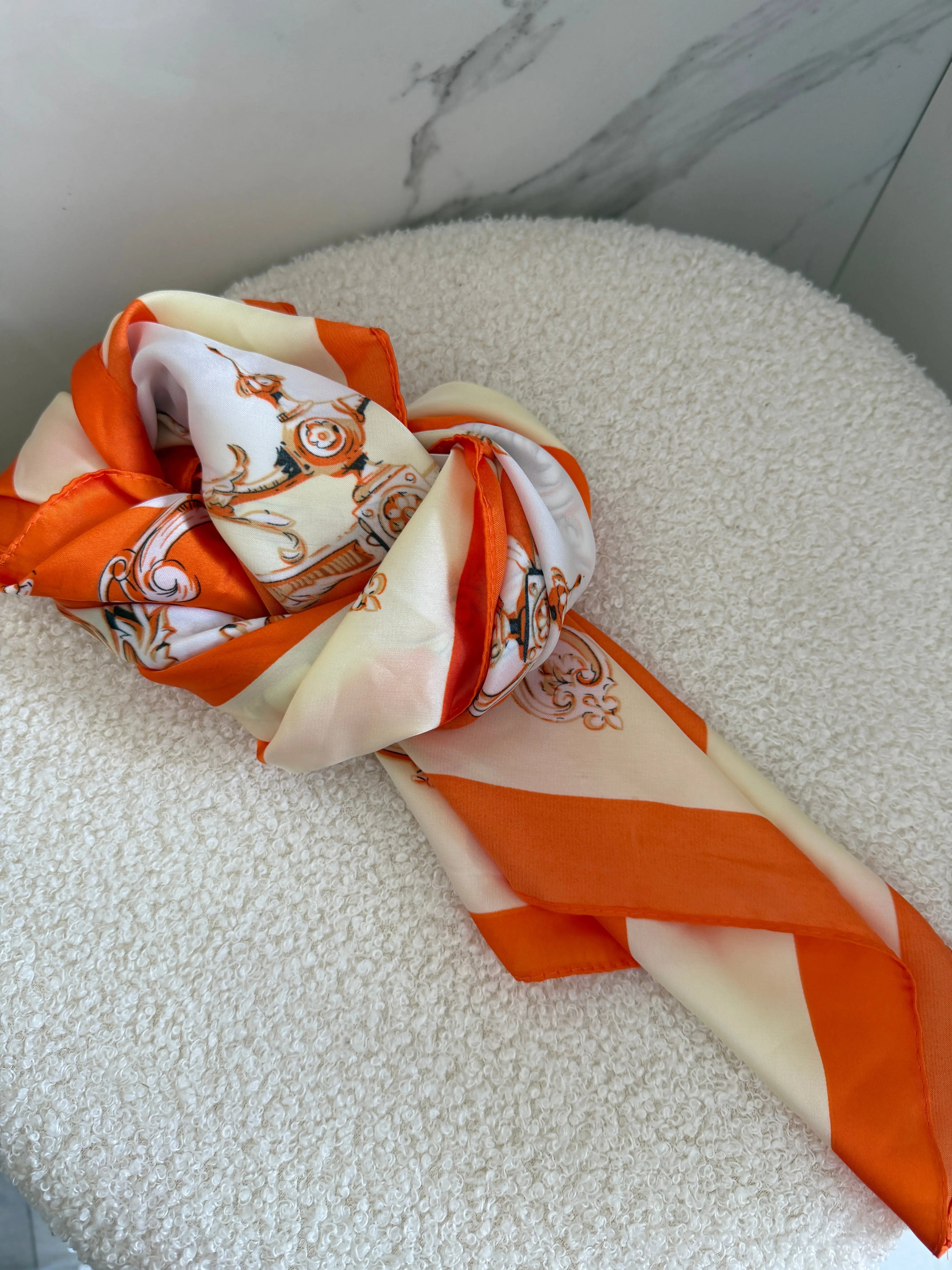Foulard carré imprimé - Orange Maddy & Co