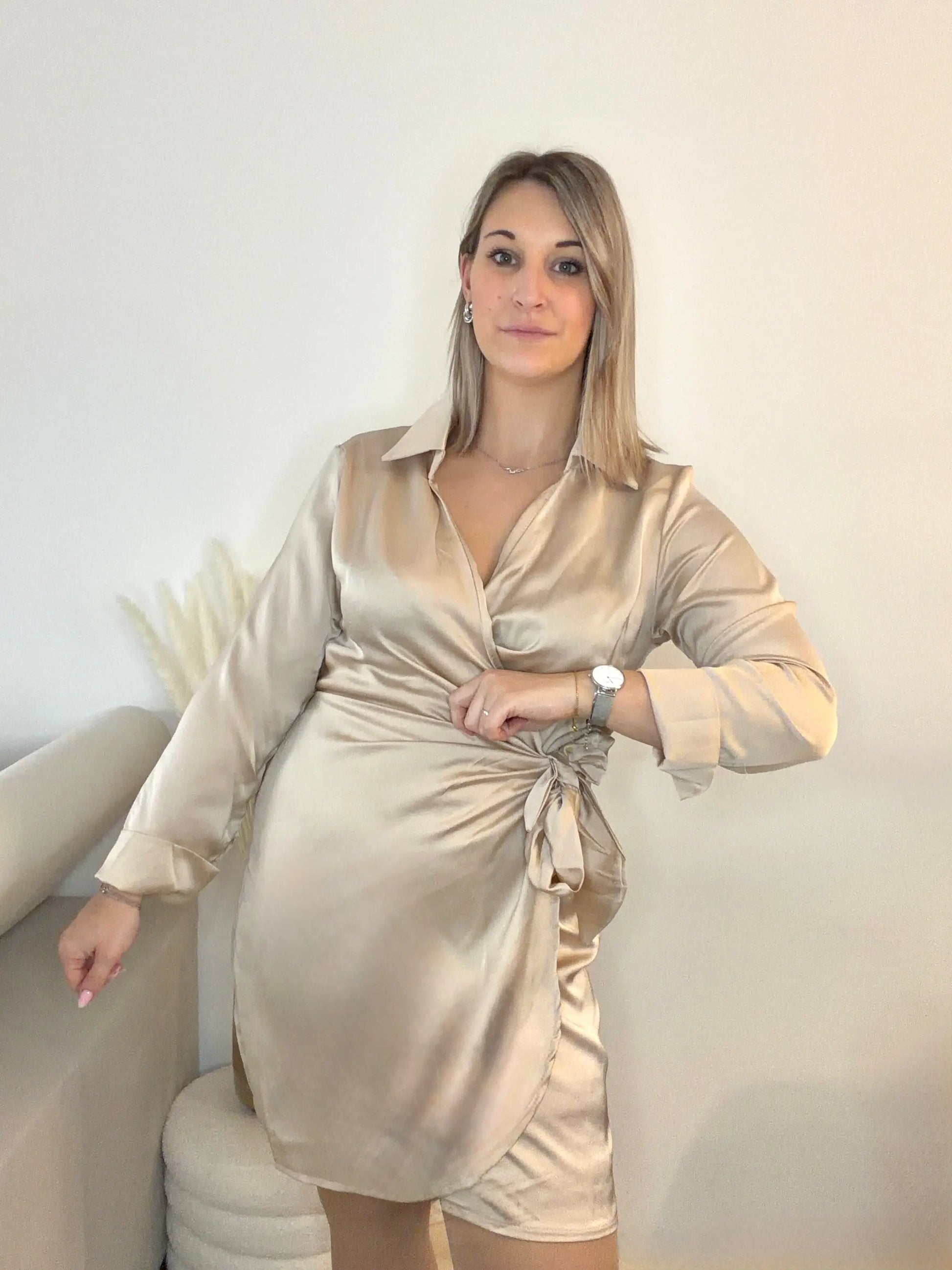 Robe satinée manches longues