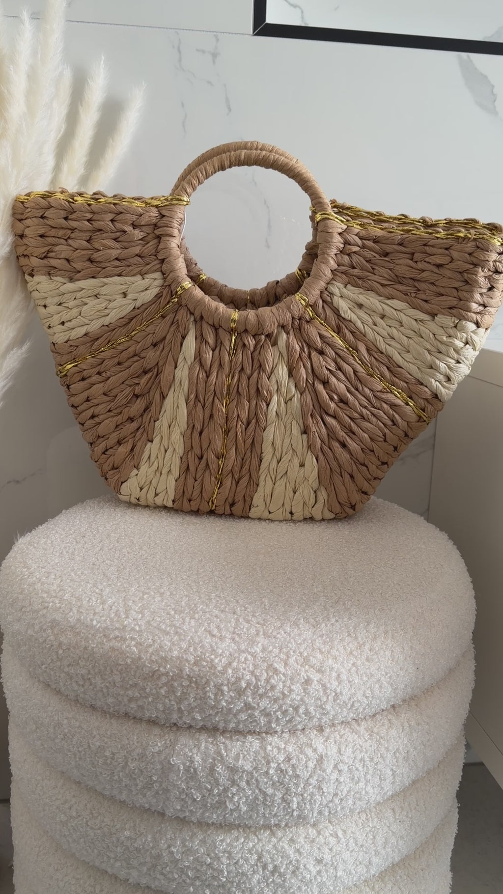 Sac à main bohème tressé beige – Éclat doré