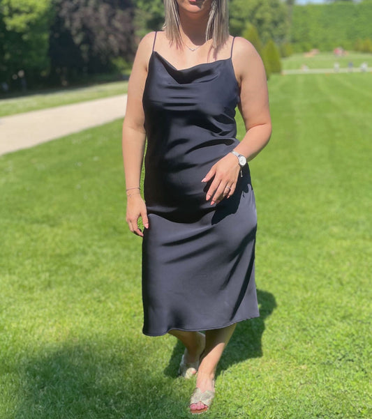 Robe longue satinée